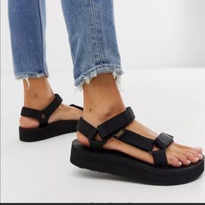 Teva Midform sandals